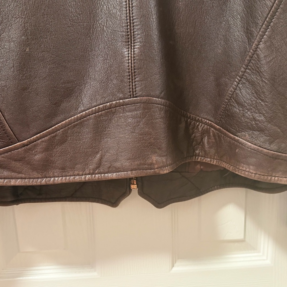 Women’s Leather Bomber Jacket - Picture 5 of 5